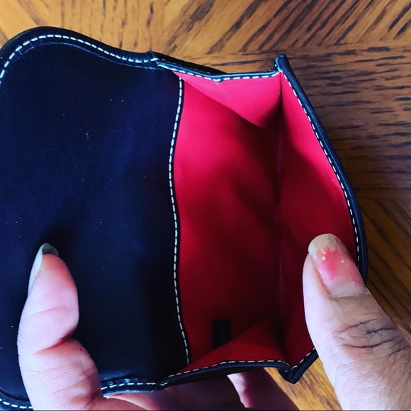 Sold‼️Dooney and Bourke Wallet - Picture 6 of 9